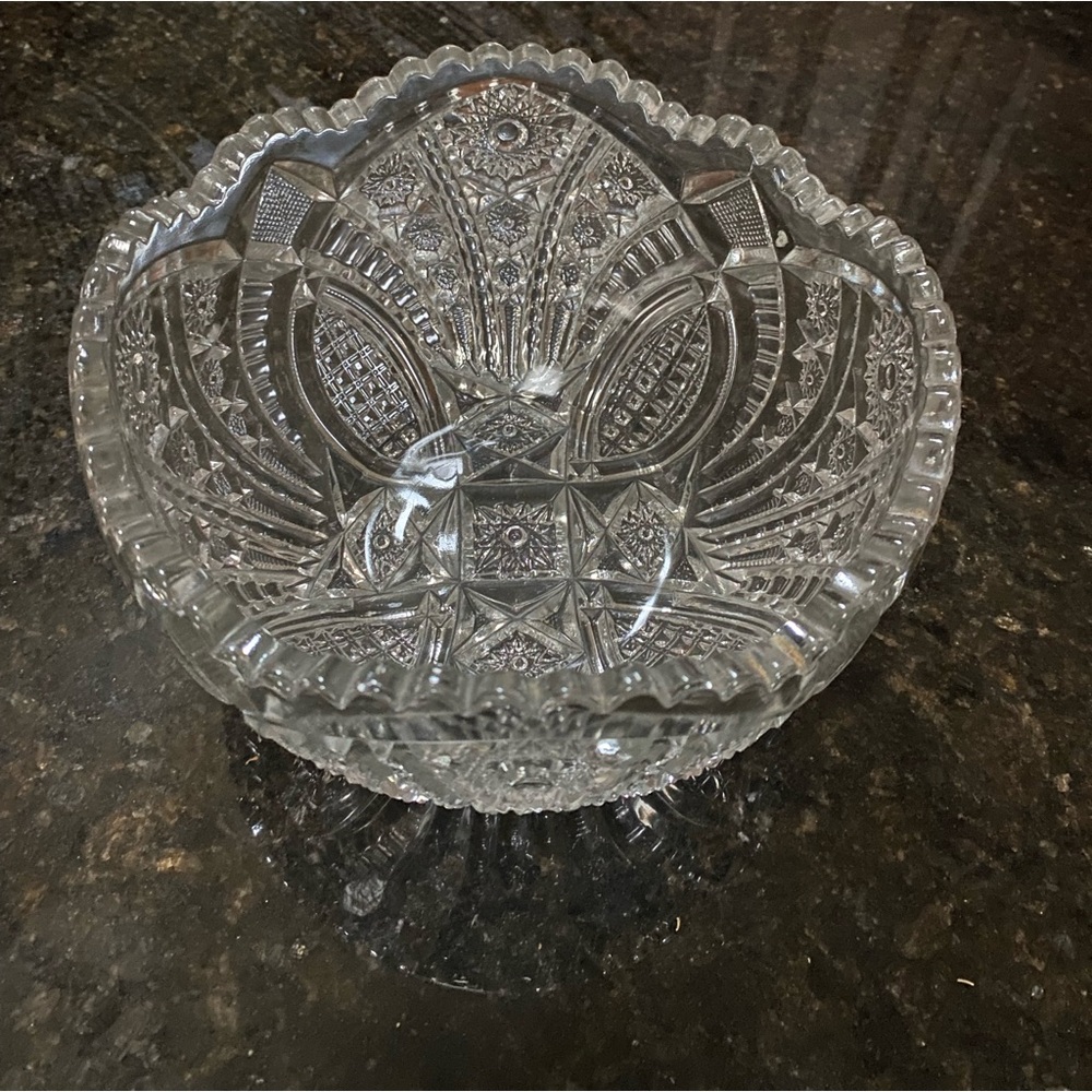 Heavy crystal bowl. Great condition!